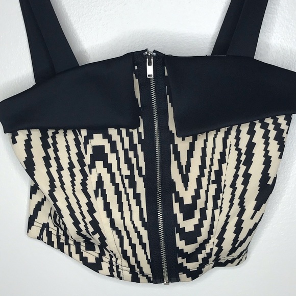 Vizio Tops - Tribal Aztec Zip Front Crop